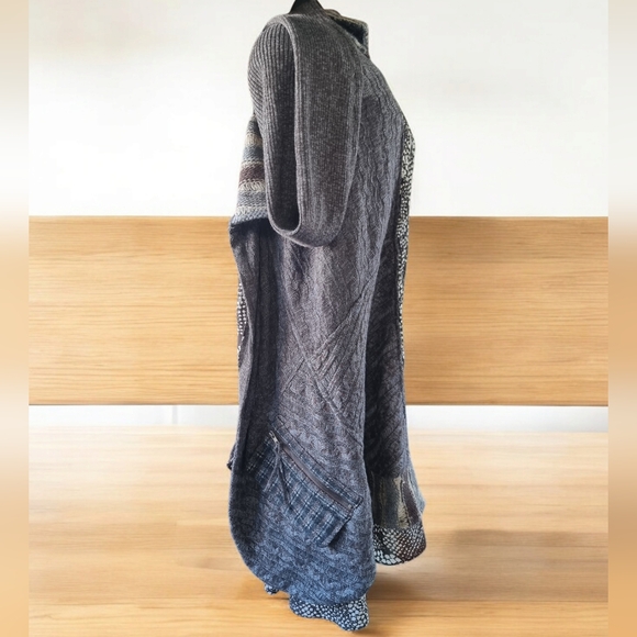 Giusto dama Mixed Fabric Made in Italy Unique Ruffled Cardigan - Picture 6 of 15